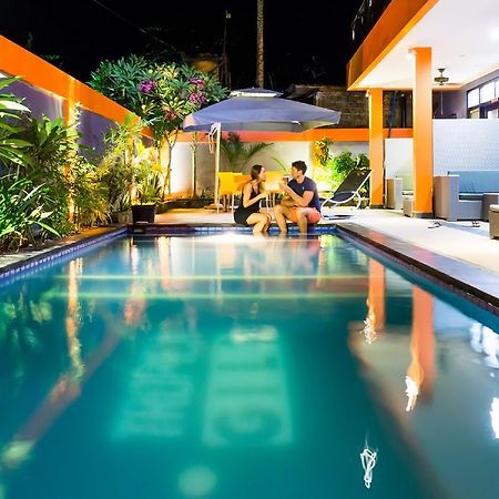 Tropica Gili Total Body Fit - Free Access Gym And Coworking Space Гили Траванган Экстерьер фото