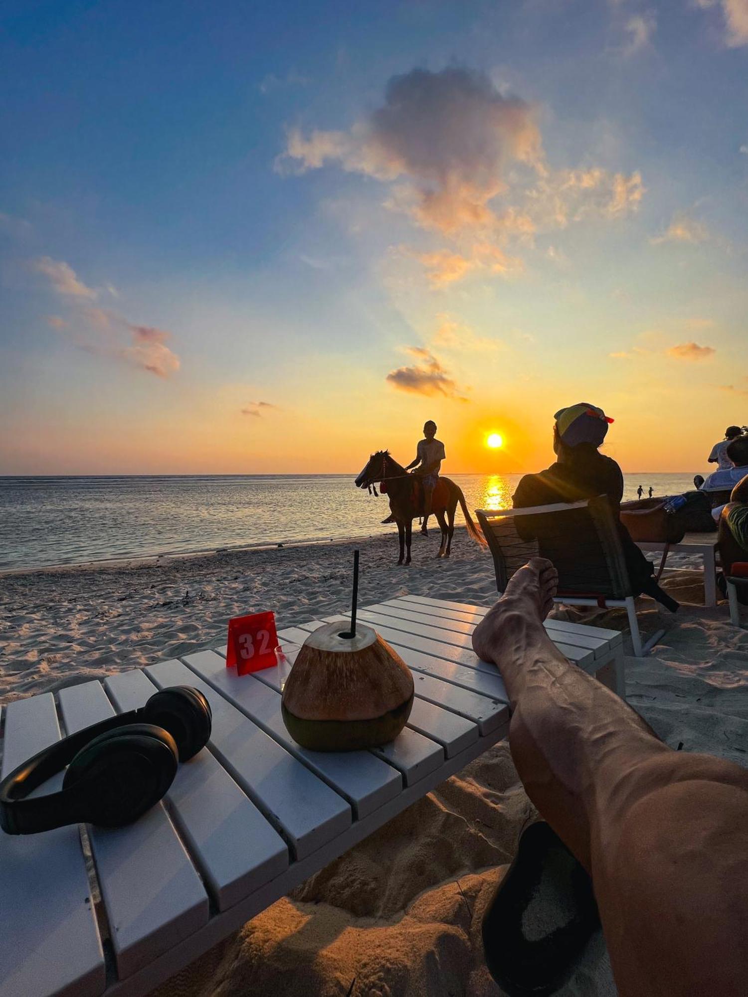 Tropica Gili Total Body Fit - Free Access Gym And Coworking Space Гили Траванган Экстерьер фото
