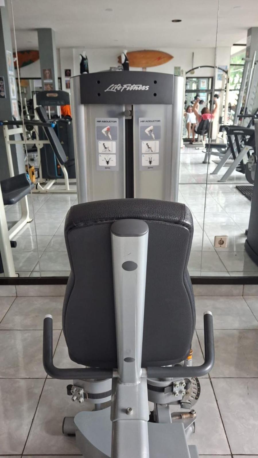 Tropica Gili Total Body Fit - Free Access Gym And Coworking Space Гили Траванган Экстерьер фото