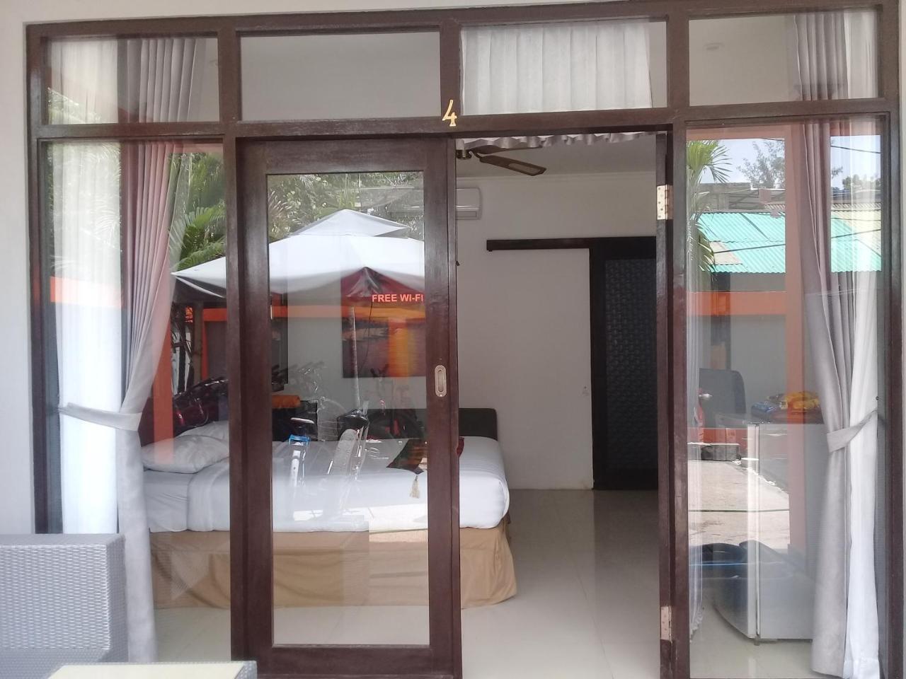 Tropica Gili Total Body Fit - Free Access Gym And Coworking Space Гили Траванган Экстерьер фото